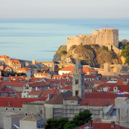 Two-bedroom Belvedere - Old Town&sea Views Lejlighed