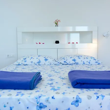 Two-bedroom Belvedere - Old Town&sea Views *